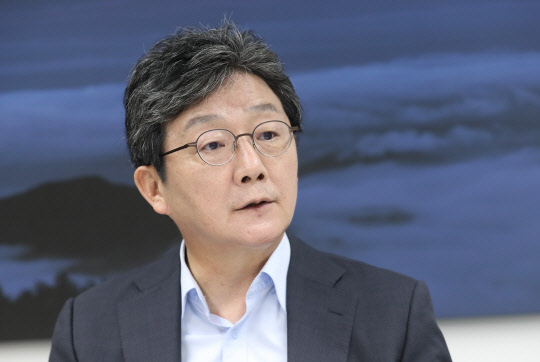 지난 7월21일 국민의힘 대권주자인 유승민 전 의원이 서울 여의도 희망22 사무실에서 연합뉴스와 인터뷰하고 있다.연합뉴스